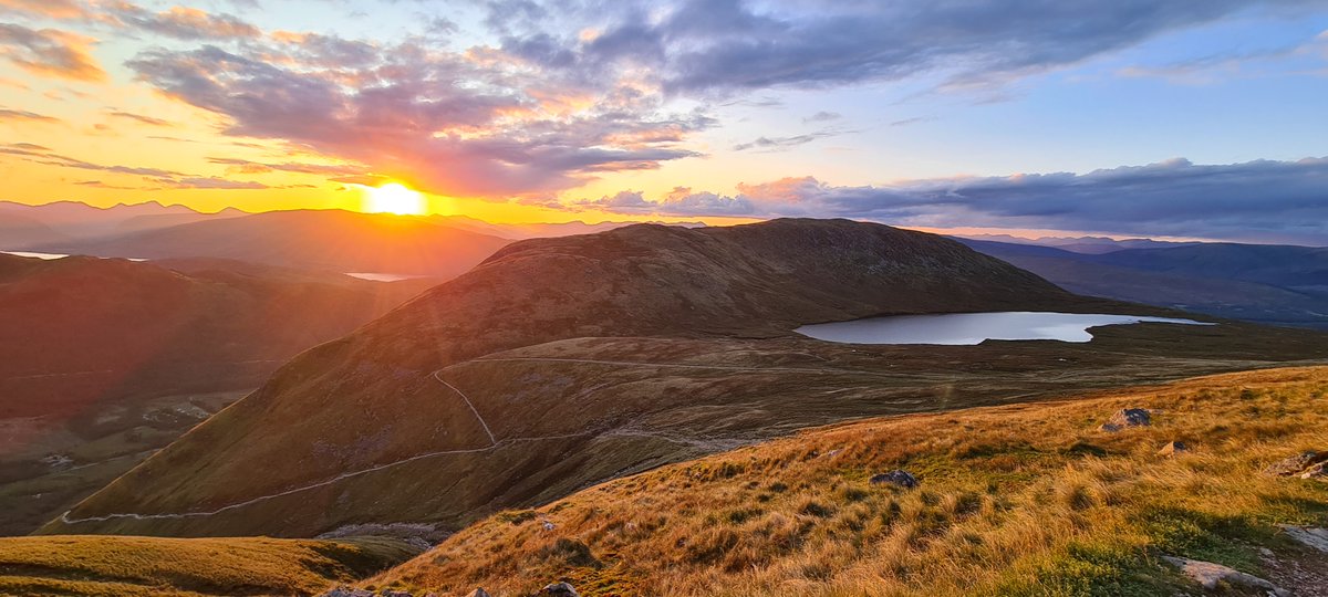 Richywayne2010's tweet photo. We didn't finish the @3peakschallenge challenge in under 24 hours due to road congestion and an injury. That didn't take away our enjoyment of travelling to the Scottish Highlands and we also raised some money for the earthquake relief appeal in Morocco.
#3peakschallenge https://t.co/lVWr07xQRI