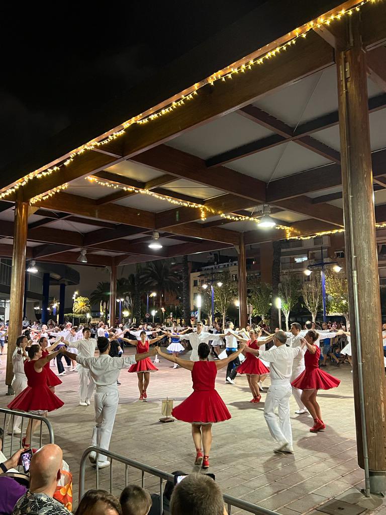 MansAmigues's tweet photo. Ahir vam ser al Serrallo de Tarragona encetant la segona part de bàsics del Campionat de Catalunya!

La setmana que ve seguim amb el Campionat de Catalunya al Pla de la Catedral!

🤍❤️#MansAmigues https://t.co/VpdCsho5hV