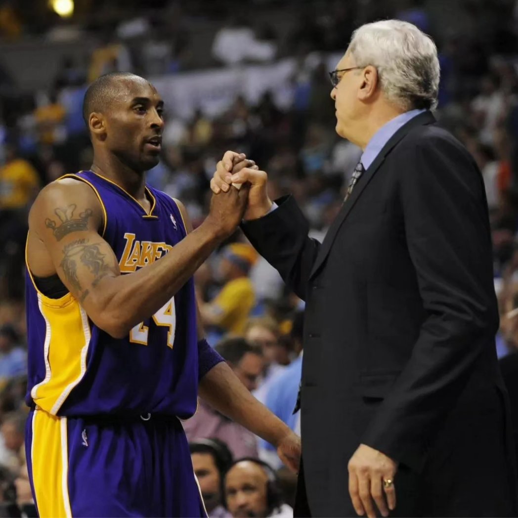 basketafterkobe's tweet photo. ¡HAPPY BIRTHDAY ZEN MASTER!

El entrenador más ganador en la historia de la NBA cumple 78 años. 6 títulos con los Bulls de Michael y 5 con los Lakers de Kobe hablan por si solos. Además, Phil Jackson ganó dos campeonatos como jugador.
Nadie como "El señor de los anillos". https://t.co/FMrIzNd2S2