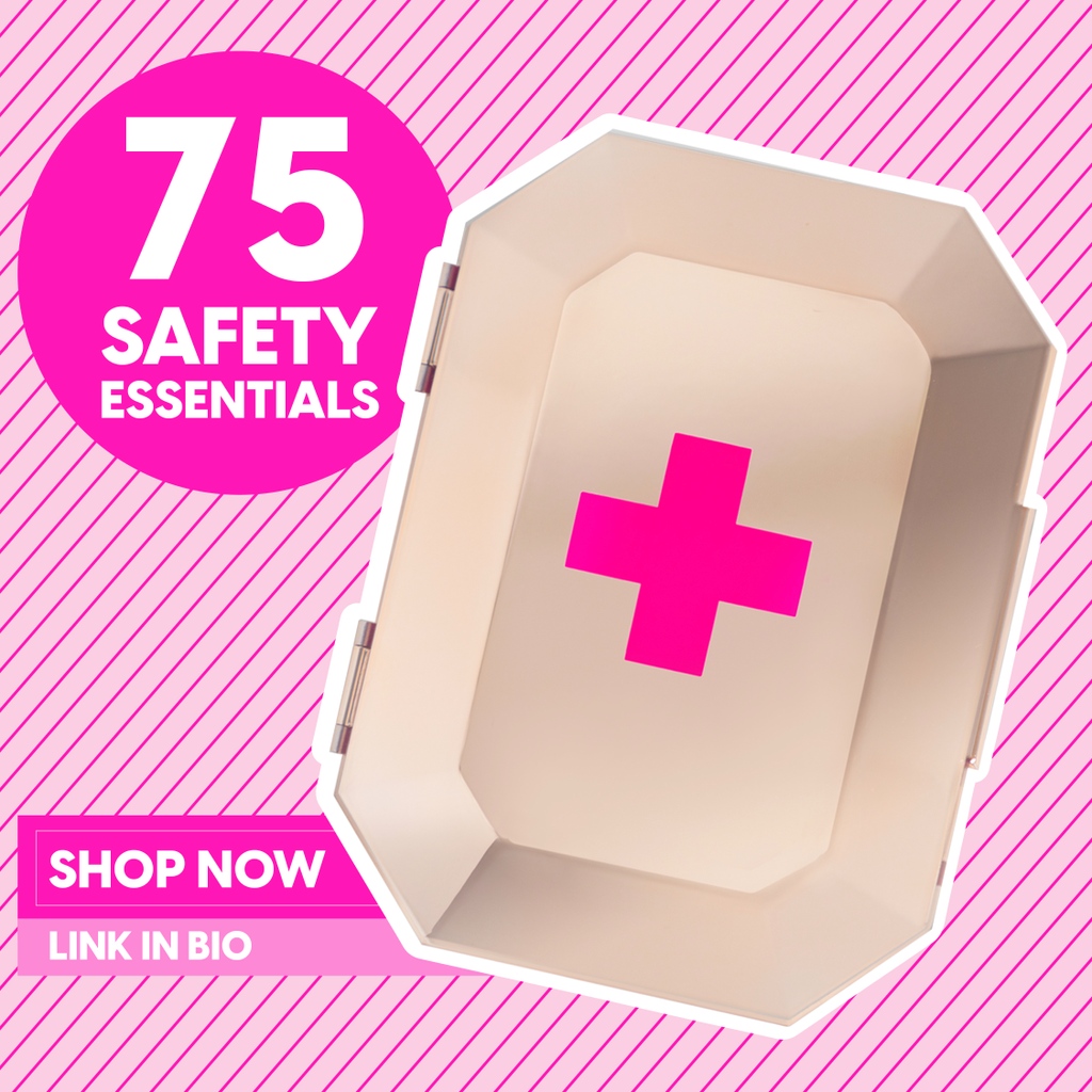 LoveBlingsting's tweet photo. Your safety deserves nothing less than the best! Our 75 Safety Essentials First Aid Kit is your all-in-one solution for any unexpected situation. From minor cuts to major emergencies, we've got you covered. Don't leave home without it! Show now!
#Blingsting #womenowned https://t.co/3TanTfOzij