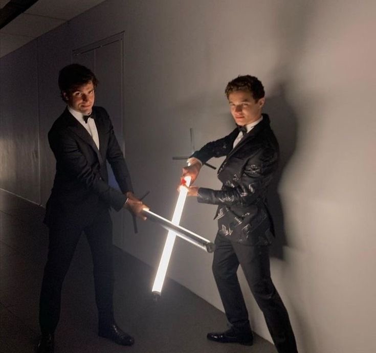 F1ismagic's tweet photo. Carlos and Lando defending themselves from Mercedes be like: https://t.co/DfjyjOUKYz
