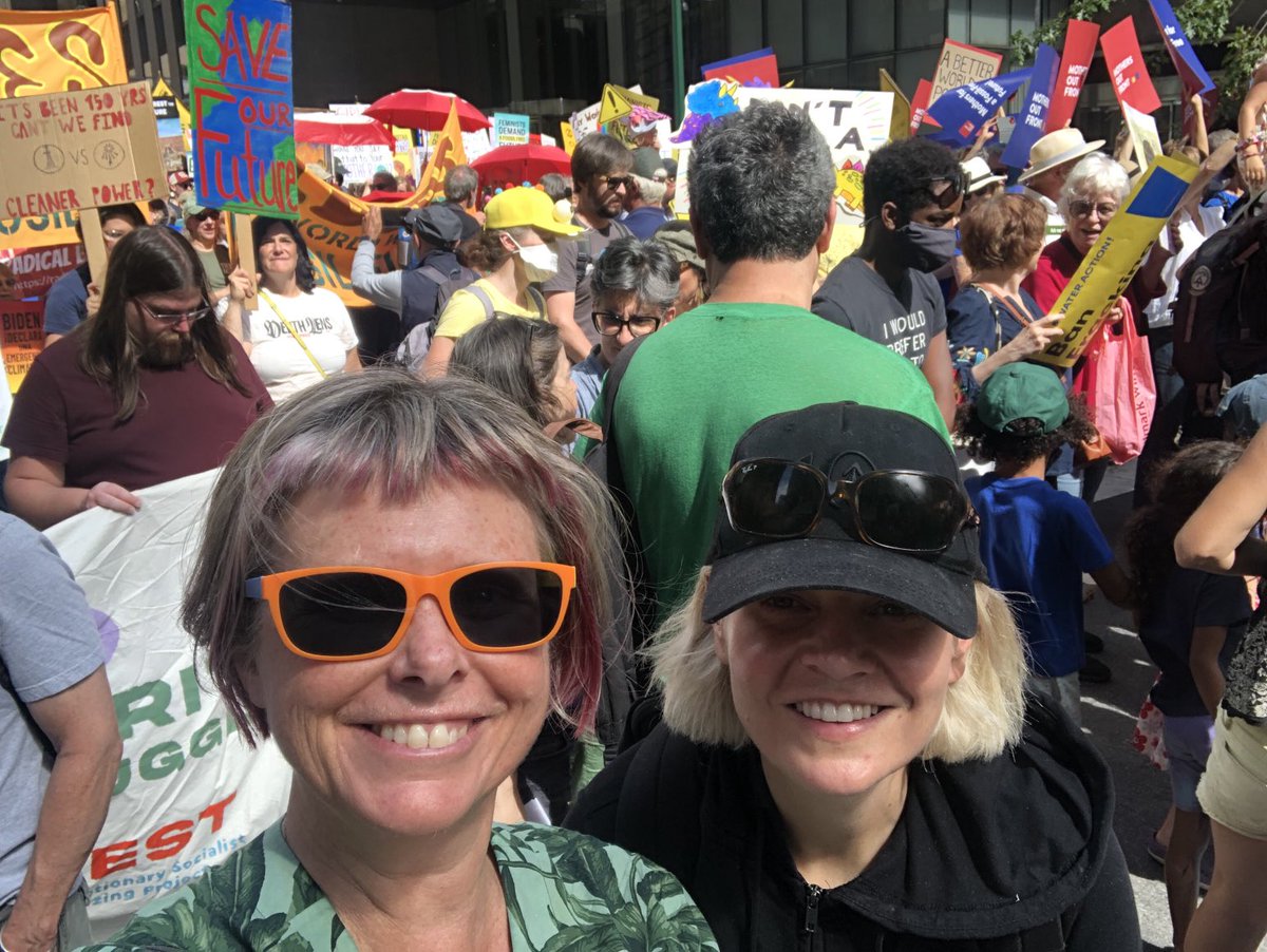 jar_climate's tweet photo. #FastFairForever #EndFossilFuels #ClimateJustice NYC #ClimateRally @LossandDamage https://t.co/rULu9lJb5M