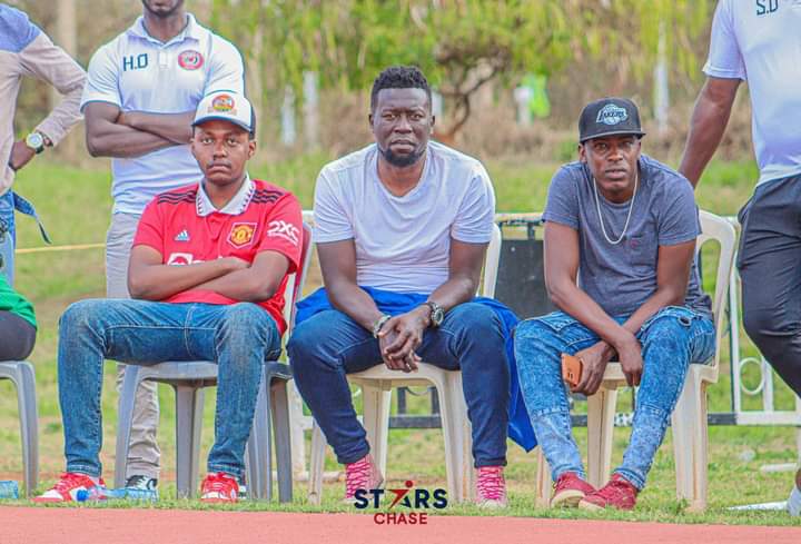 Gogo_Boys_FC's tweet photo. To our 12th man👏👏💚💛💙thank you for the continued support,we promise to serve you honey and milk in our next meal.
#wearedgfc
#hiluhilu😋😋
#playingforchange https://t.co/K5N10TSM3Z