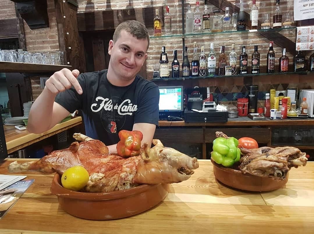 BabiaRestaurant's tweet photo. En Babia, el sabor es una Fórmula 1 que te lleva a la meta de la satisfacción culinaria. 🏁🍽️ Acelera tus sentidos y saborea la emoción en cada plato. ¡Una experiencia gastronómica de campeonato te espera! 🏎️✨ #F1 #Velocidad https://t.co/B5qrLod43K