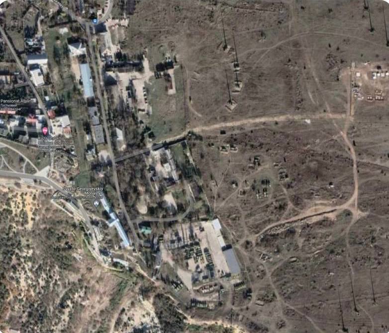 BerberDoris's tweet image. Eine starke Explosion im Bereich eines Teils der funktechnischen Aufklärung, es ist möglich, dass die Flugabwehr im Gebiet von Kap Fiolent in Sewastopol zerstört wurde