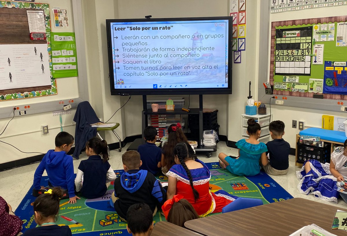 ldz_second's tweet photo. 2 is better than 1!
First graders leading each other in pair reading 📖🫶 
#LDZLegacy @LDZEagles @LDZ_Principal https://t.co/w33rj1k4Y8