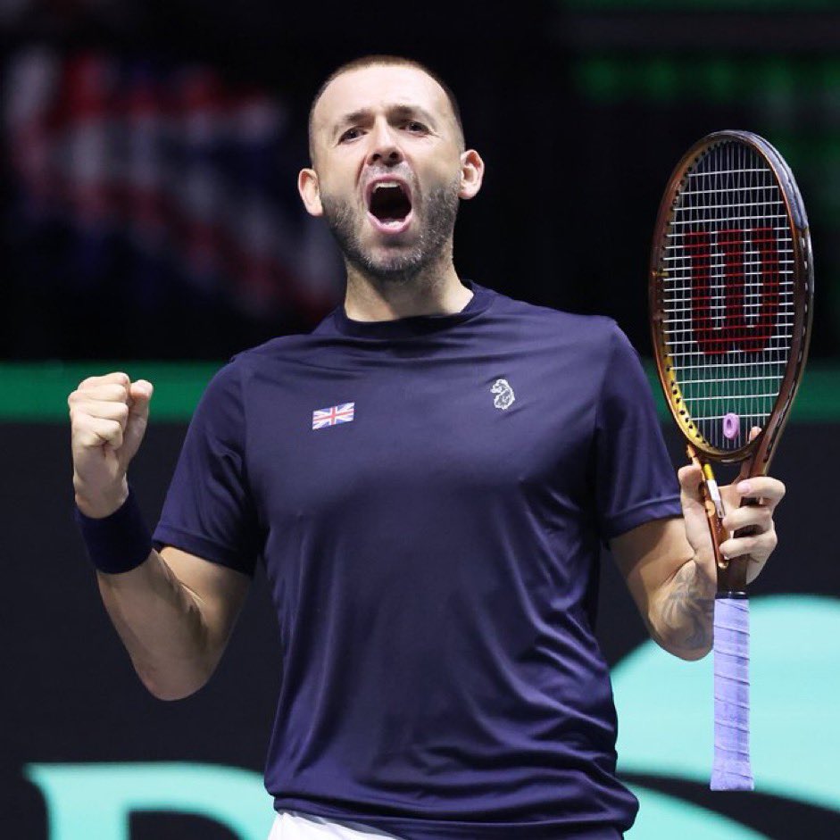 Cheadle Tennis on tour  #DavisCup what a fab day we are having #BackTheBrits