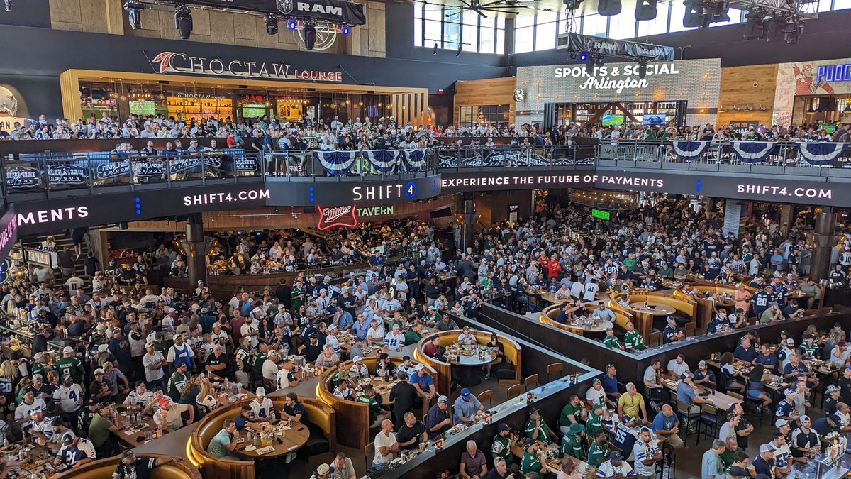 S4TeamAlpha's tweet photo. It's Sunday, and what better way to spend it than watching all the games at @tx_live in the @Shift4 Arena! @SkyTabPOS is helping out staff and patrons enjoy the best food and drink while watching every NFL game! 2 hrs until the home team kicks off! Let's Go @dallascowboys! https://t.co/XrGPqrzKvS