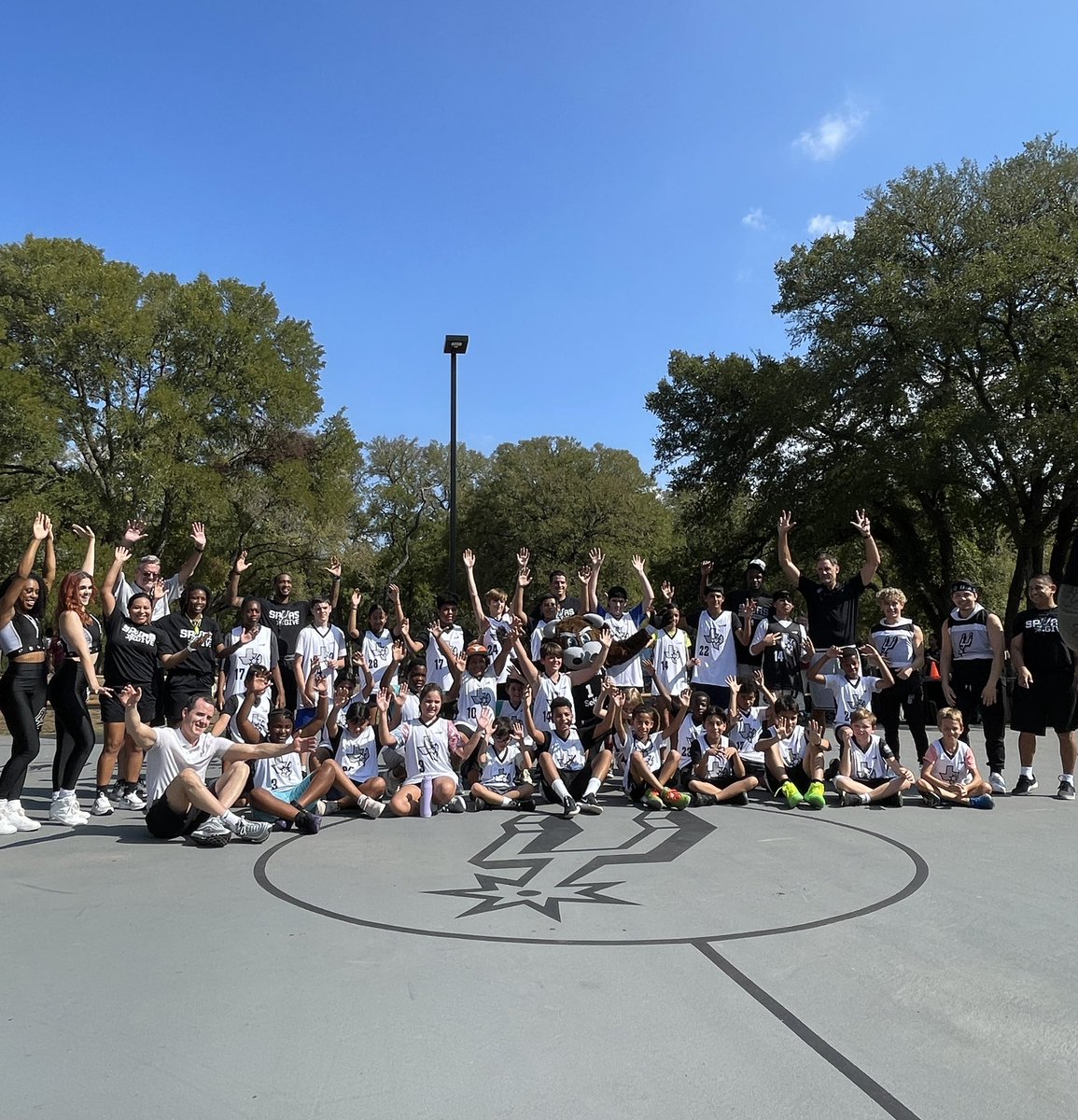austin_spurs's tweet photo. Thank you ALL for joining us today to celebrate the official grand opening of the newly renovated court at Garrison Park as a part of SS&amp;E’s Play ATX program!👏

We hope this court provides a safe &amp; accessible space for youth and families to be outdoors and play.🤍 https://t.co/GUvUzbrPs2