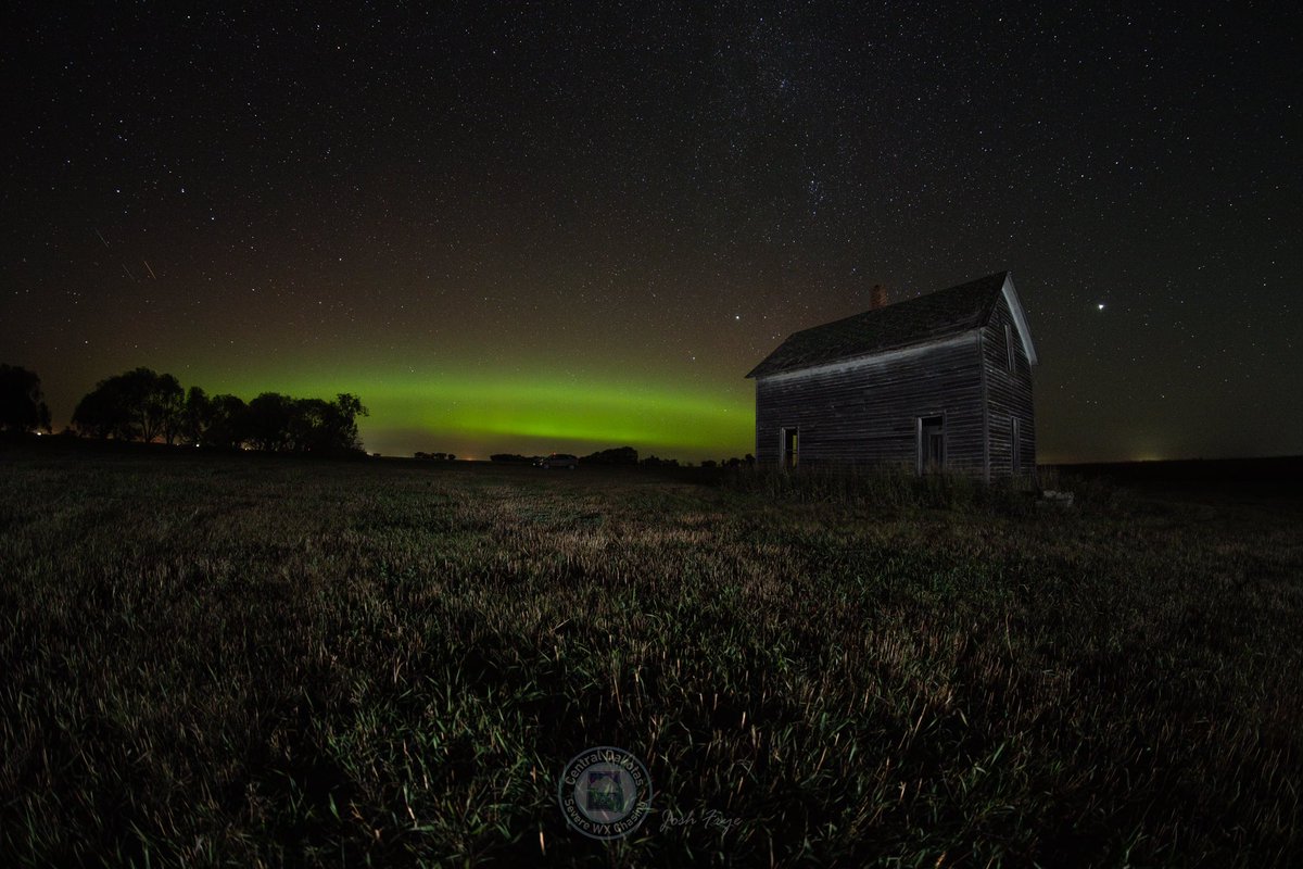 CentralDakSWXC's tweet photo. Some shots from last nights Aurora display! It was a fairly quick burst considering. Maybe a teaser for tomorrow night? -near Loraine, North Dakota around 11:45PM 9/16/2023 #ndwx #auroraborealis #capturenorthdakota #capturend @NWSBismarck @TamithaSkov https://t.co/OdaMlVOVIE