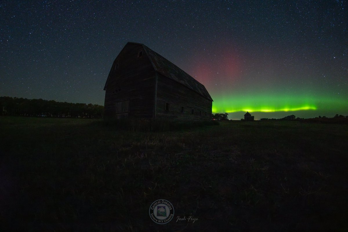CentralDakSWXC's tweet photo. Some shots from last nights Aurora display! It was a fairly quick burst considering. Maybe a teaser for tomorrow night? -near Loraine, North Dakota around 11:45PM 9/16/2023 #ndwx #auroraborealis #capturenorthdakota #capturend @NWSBismarck @TamithaSkov https://t.co/OdaMlVOVIE