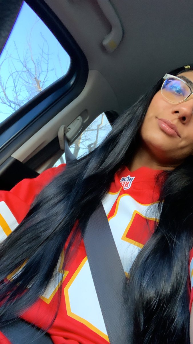 yiyihuntr's tweet image. #KansasCity #ChiefsKingdom  #kelce87
LET’S GOOOOO