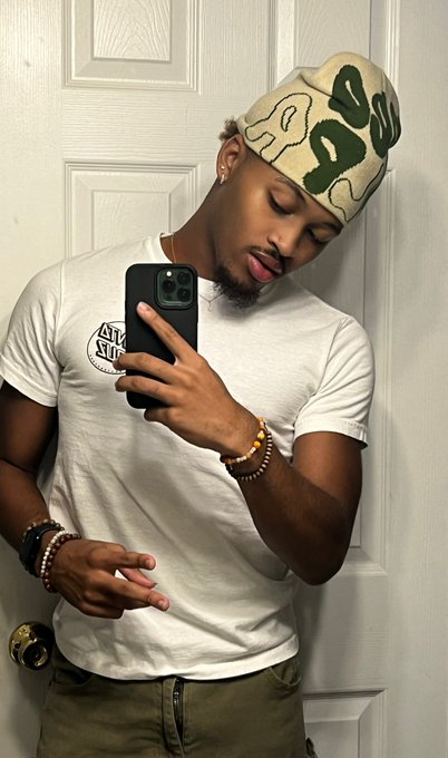 ✌🏽 https://t.co/xpUuOIJ3Sd