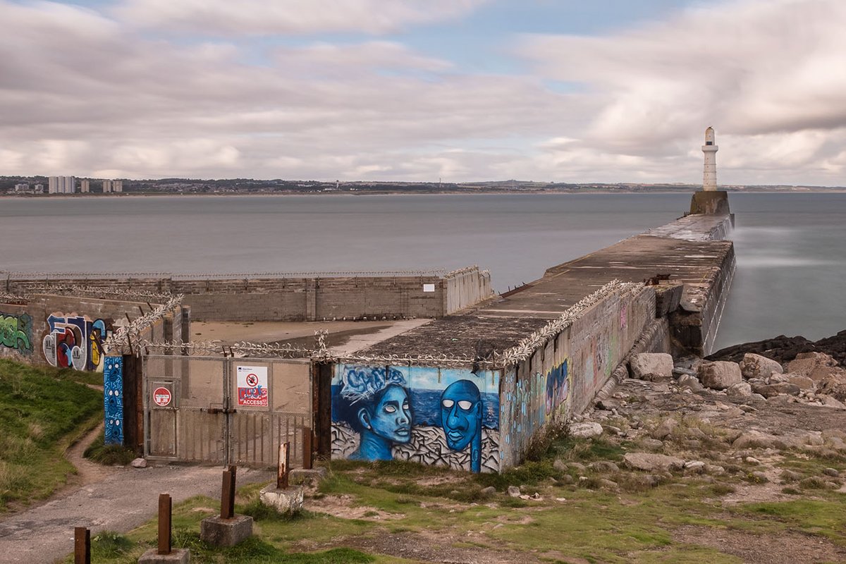 Off-grid cafe @greyhopebay at Torry Battery, Aberdeen. Two converted 40 foot shipping containers, powered by roof-mounted solar panels. Rain water harvested and converted on site to drinking water standards by UV and ozone sanitisation ☕️🥮👍