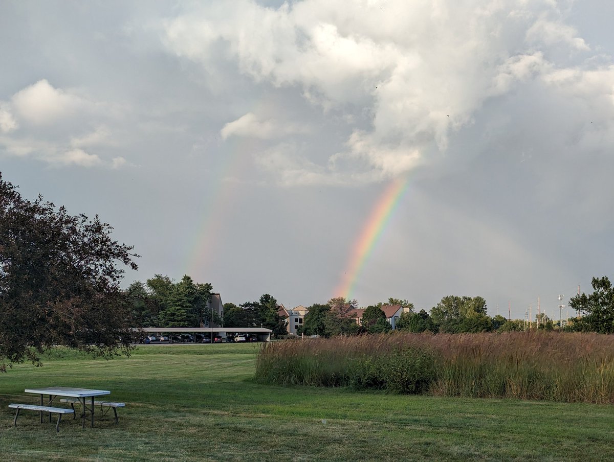 BrendanDenison's tweet photo. Double rainbow alert ‼️🌈‼️ Southeast Bloomington https://t.co/GbZxZmBsKX