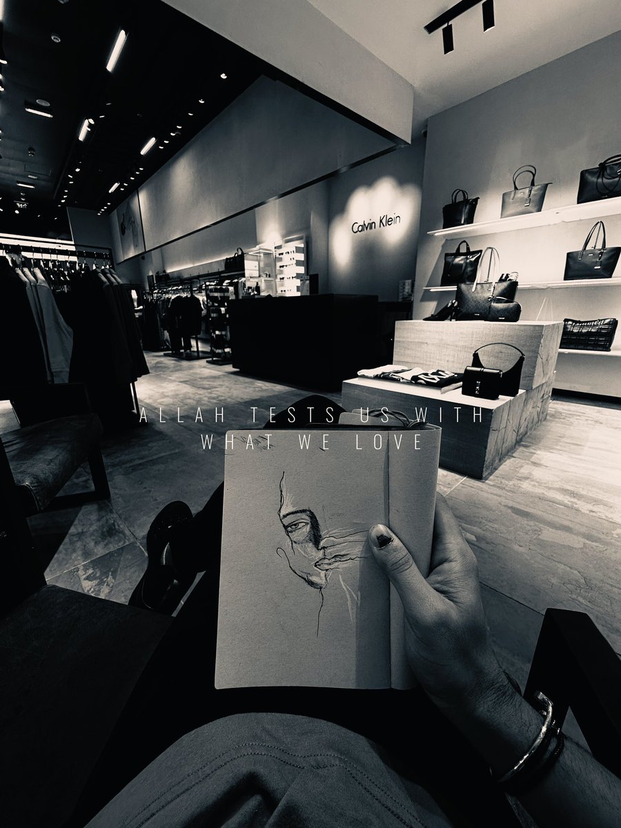 الدقايق او اللحضات  الحلوة اللي تجيك 
ممكن تختفي في لحضه ،
اكسبها قبل م تروح📨