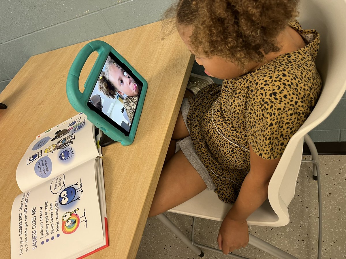 “Emotion Detectives in Training” - Ss learned &amp; practiced recognizing facial expressions and body language that relate to our SPOTs of Emotions! Without looking at our book, can you guess what SPOT our friends are showing into the selfie cam? #OakFlatProud #BSSDProud
