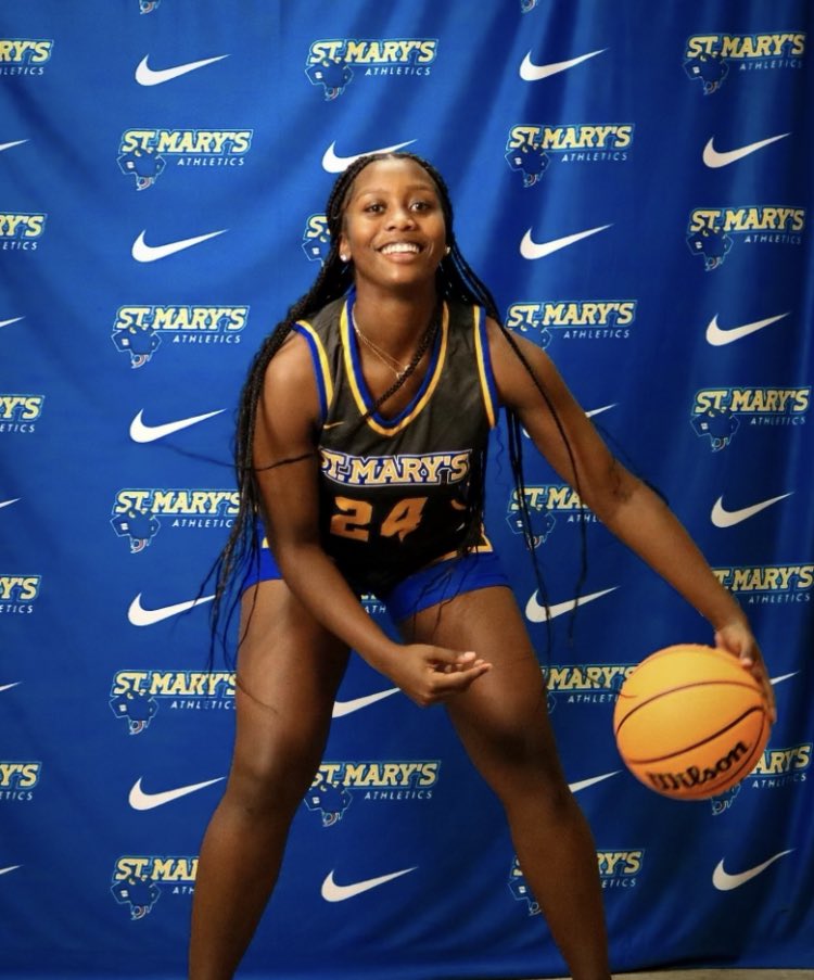Had a great visit @StMUwbb‼️
Special thanks to @Coach_VaL, Coach Liz, the players and all the good people at @StMarysRattlers for making time for me. #fangsout