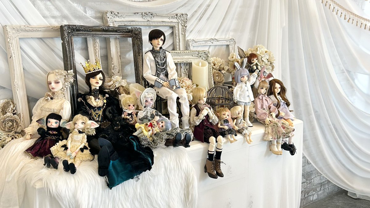 roku_doll's tweet photo. 昨日はドール撮影会に参加してきました🫶
それぞれドールを持ち寄りお菓子を食べながらゆるりと撮影するのとても楽しかった☕️🍰
#ハコスタジオ https://t.co/NyG1uDAkZJ