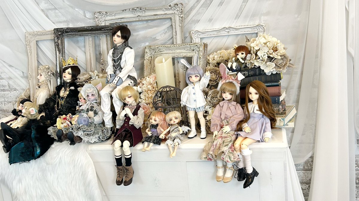 roku_doll's tweet photo. 昨日はドール撮影会に参加してきました🫶
それぞれドールを持ち寄りお菓子を食べながらゆるりと撮影するのとても楽しかった☕️🍰
#ハコスタジオ https://t.co/NyG1uDAkZJ
