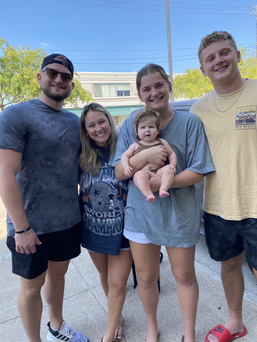 Had a great day in Houston, did not win the game, but definitely enjoyed the day!  Proud of you ⁦<a href="/Darson_Herman/">Darson Herman</a>⁩ , Love you bud!