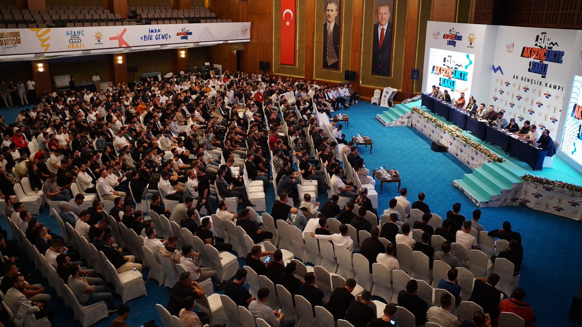 AK Gençlik Kampımız 4 gün sürdü💥

922 İlçe Gençlik Kolları Başkanlarımız, AK Gençliğimizin emektar neferleri ve gençliğini bu kutlu davaya adamış nice teşkilat mensuplarımızla 🔐

Şimdi yeni zaferler için Bismillah dedik. 

Aynı aşkla çalışmaya devam edeceğiz💪🏻