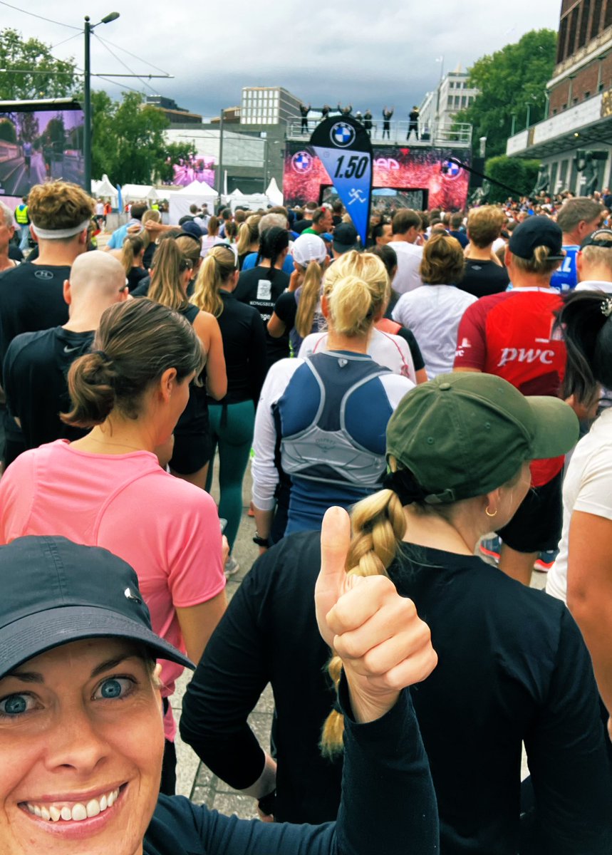 claire_glazzard's tweet photo. What a weekend! First international half marathon 🤩✈️🏅🏃🏼♀️🥂💦🇳🇴 @oslomaraton #oslo #Norway #autumn2023 #halfmarathon #happydays #explore #adventure #running #friends #citybreak #floatingsauna #fjord #beactive #mentalhealth https://t.co/PtSeDJQbo1