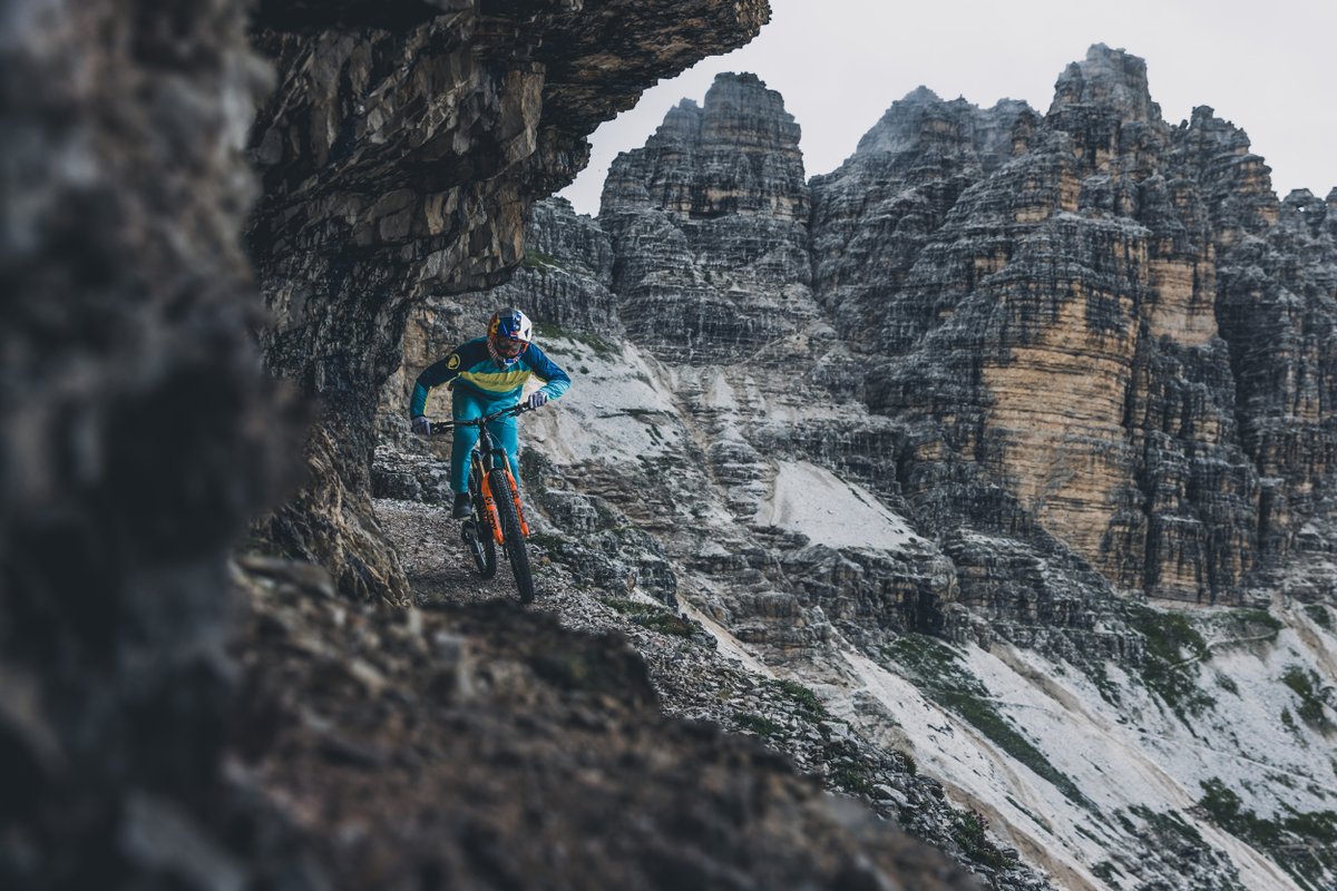 Gee always knew he'd film Ridgeline IV onboard the super-capable AM.170. 'The 170 is tough enough to withstand being bounced off cliff walls, light enough to hike up mountains all day, pedals like a trail bike, and is still enough bike to tackle every inch of that wild terrain.'