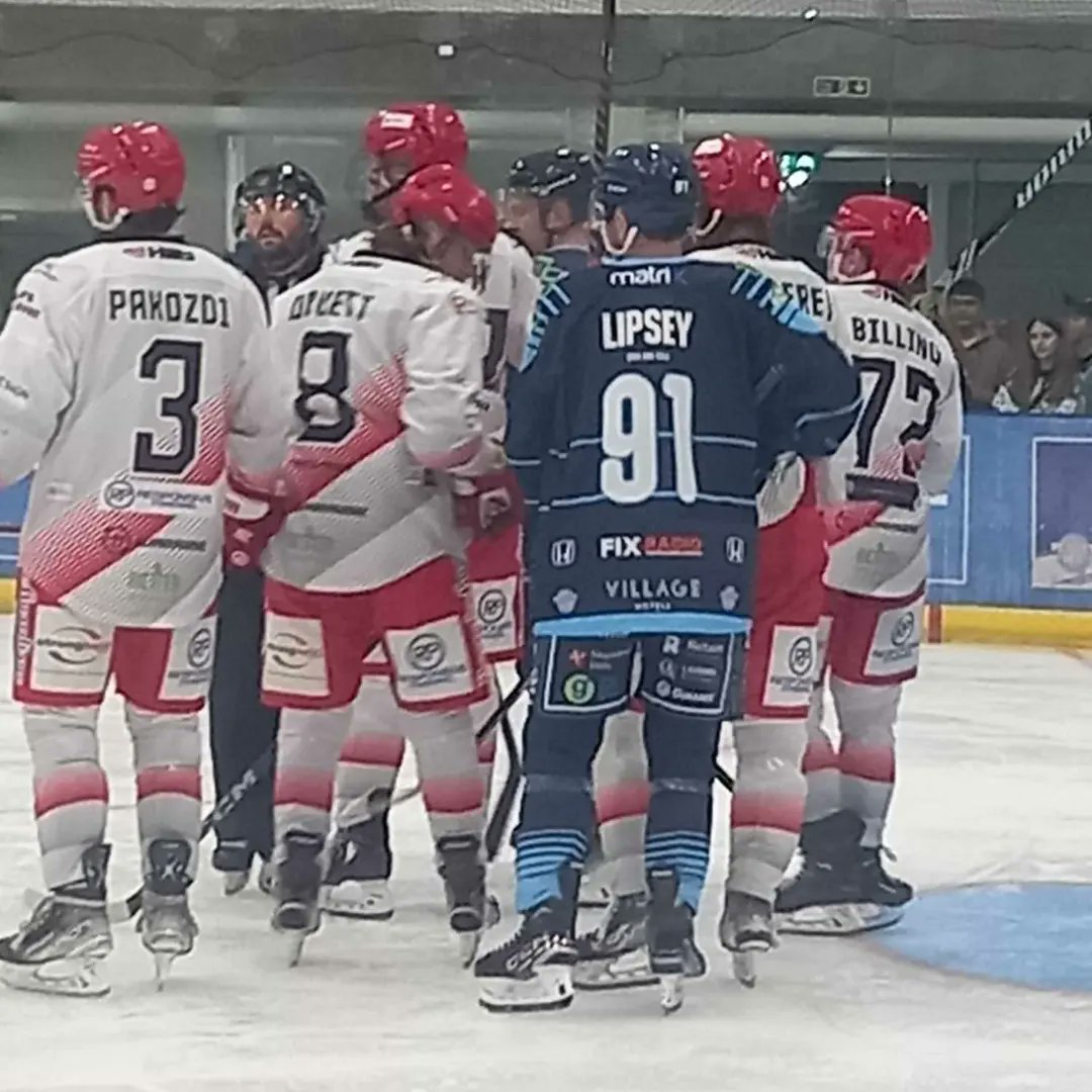 pitbullsthepack's tweet photo. Great result at home against the Wildcats, the boys win 4-2 with goals from Lindgren,Coric (x2) and Circenis! Some fantastic performances all round but special mention to MOTM Ben Norton with an impressive home debut! 💙🏒 https://t.co/5UvcfQzxzY