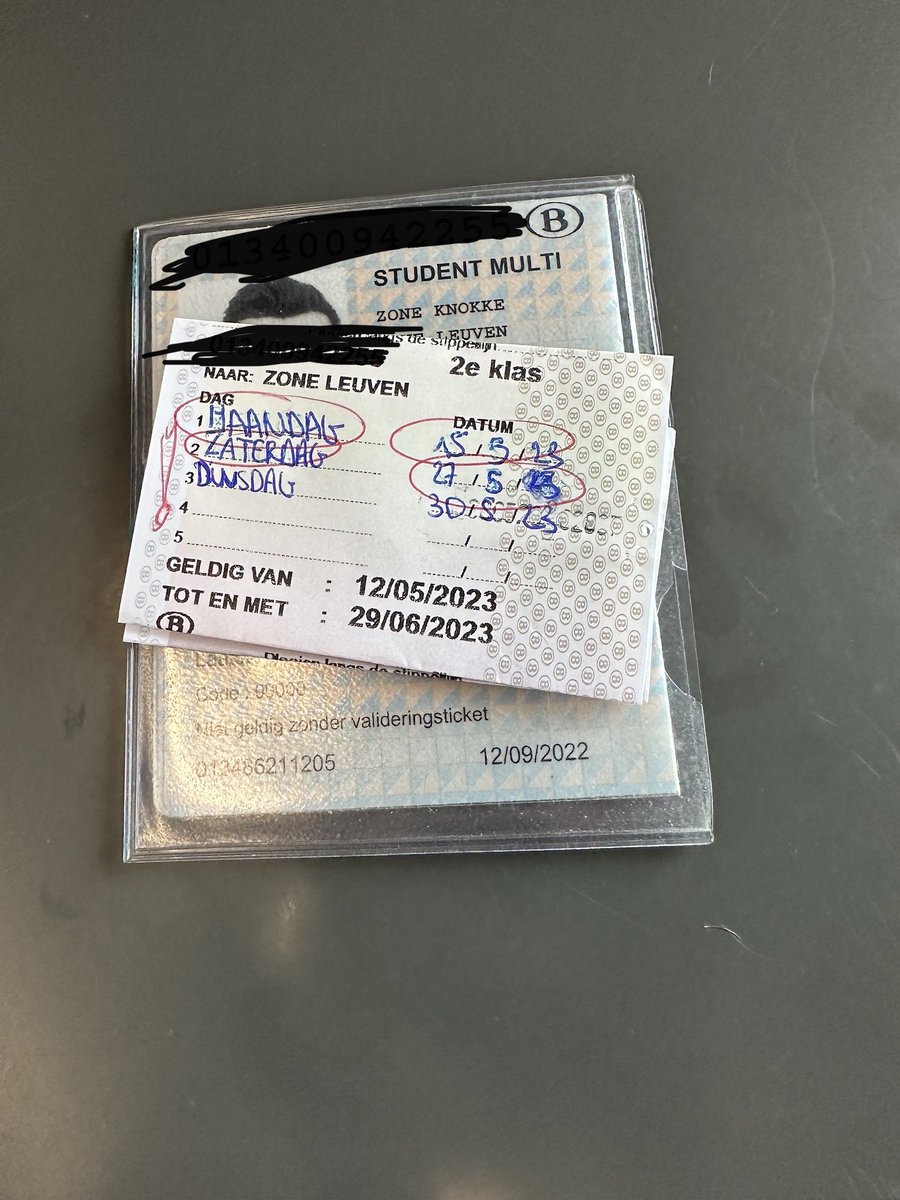 VERLOREN

Treinticket ZONE KNOKKE - ZONE LEUVEN op naam van AMELANG ARTHUR verloren/gestolen op trein S6 1567 of in station BRUSSEL ZUID op zondag 17/09/2023.

rt = feilloos academiejaar
