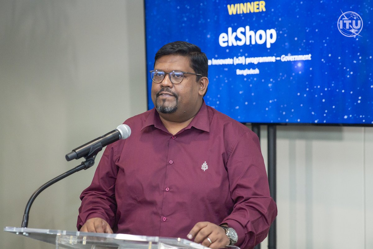 jaminext's tweet photo. 🥇@a2i_bd's @a2i_ekshop has won the prestigious SDG #DigitalGameChangers Award for '#GameChangerforProsperity' category.📷Dive into the future with #SDGdigital trailblazers as it redefines our world through ingenious digital solutions📷 https://t.co/8c1XZLdt29