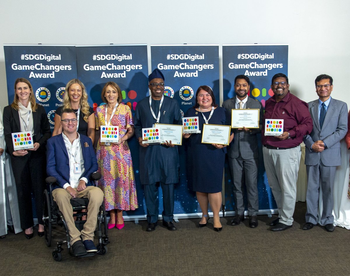 jaminext's tweet photo. 🥇@a2i_bd's @a2i_ekshop has won the prestigious SDG #DigitalGameChangers Award for '#GameChangerforProsperity' category.📷Dive into the future with #SDGdigital trailblazers as it redefines our world through ingenious digital solutions📷 https://t.co/8c1XZLdt29