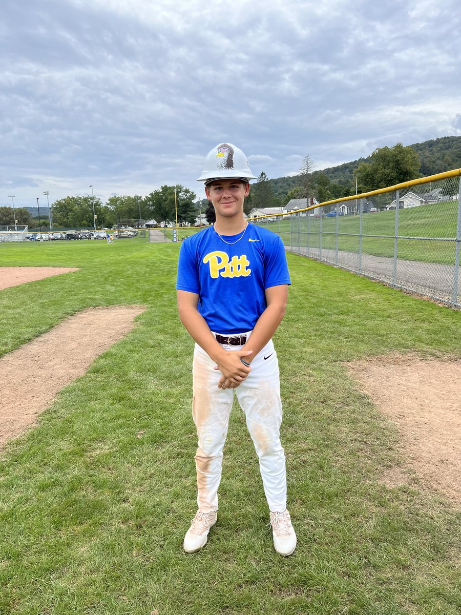 A split for the blue/gold series this weekend. Our first recipient for the Bradford’s Best Award goes to Fr. Owen Dombrosky! ⚾️🇺🇸