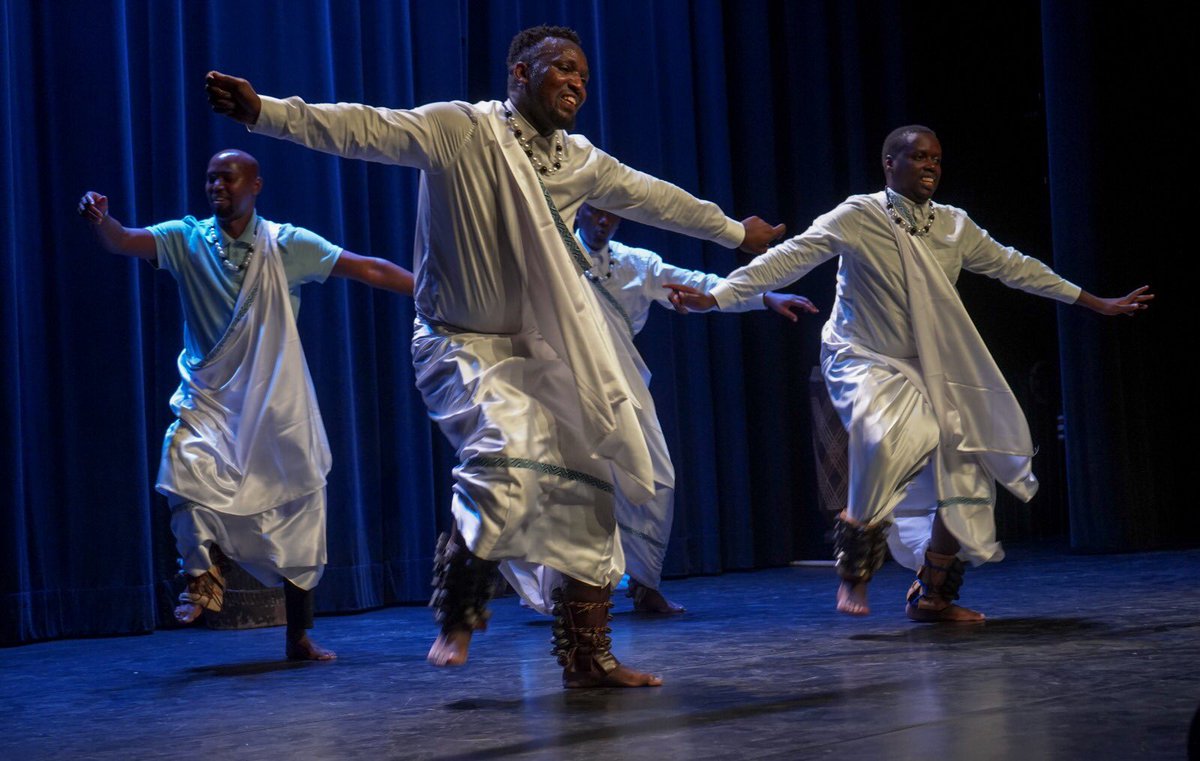 RwandainFrance's tweet photo. ✨Un grand merci 🙏🏾 aux Dieulefitois, et à la Communauté Rwandaise 🇷🇼 du Sud de la France pour votre présence, votre participation active, vos échanges enrichissants, couronnés par une belle soirée culturelle #IntoreZaDieulefit https://t.co/zU3g1ntUhS