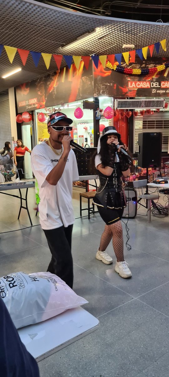 🔥Paula henao y dani quintero 🔥
  ✨️SE VIENE NUEVO TEMAAA✨️