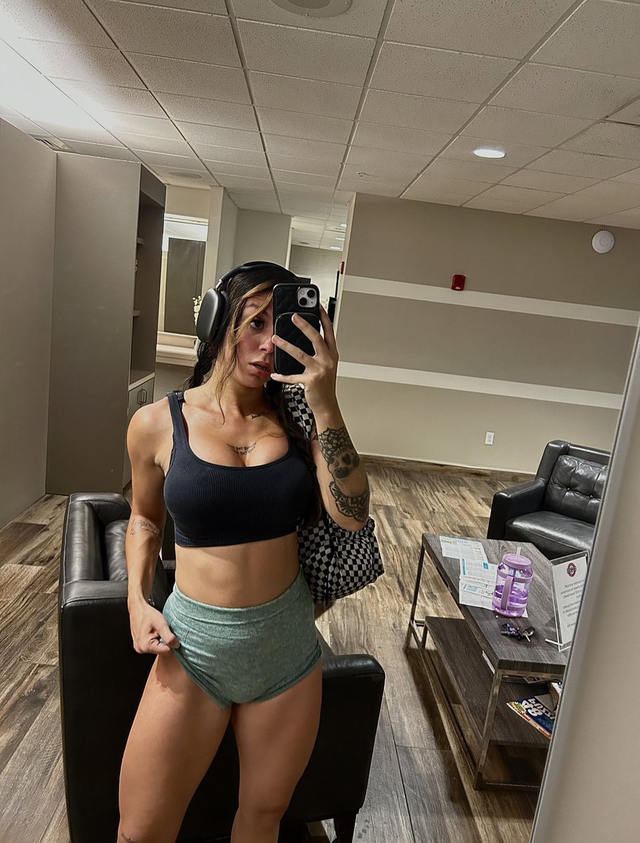 Elayna Black tweet media