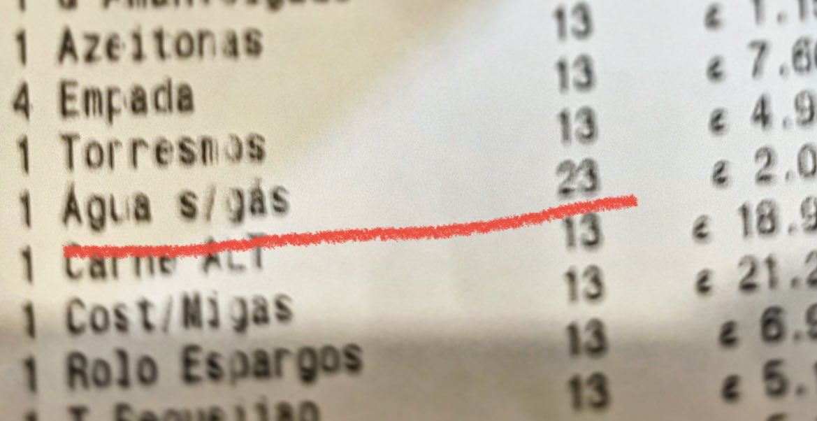 Brunsous's tweet photo. Eu bem digo 
Não bebam agua!!
Vinho iva 13% 
Agua iva 23% https://t.co/ZMaGv3QZIG