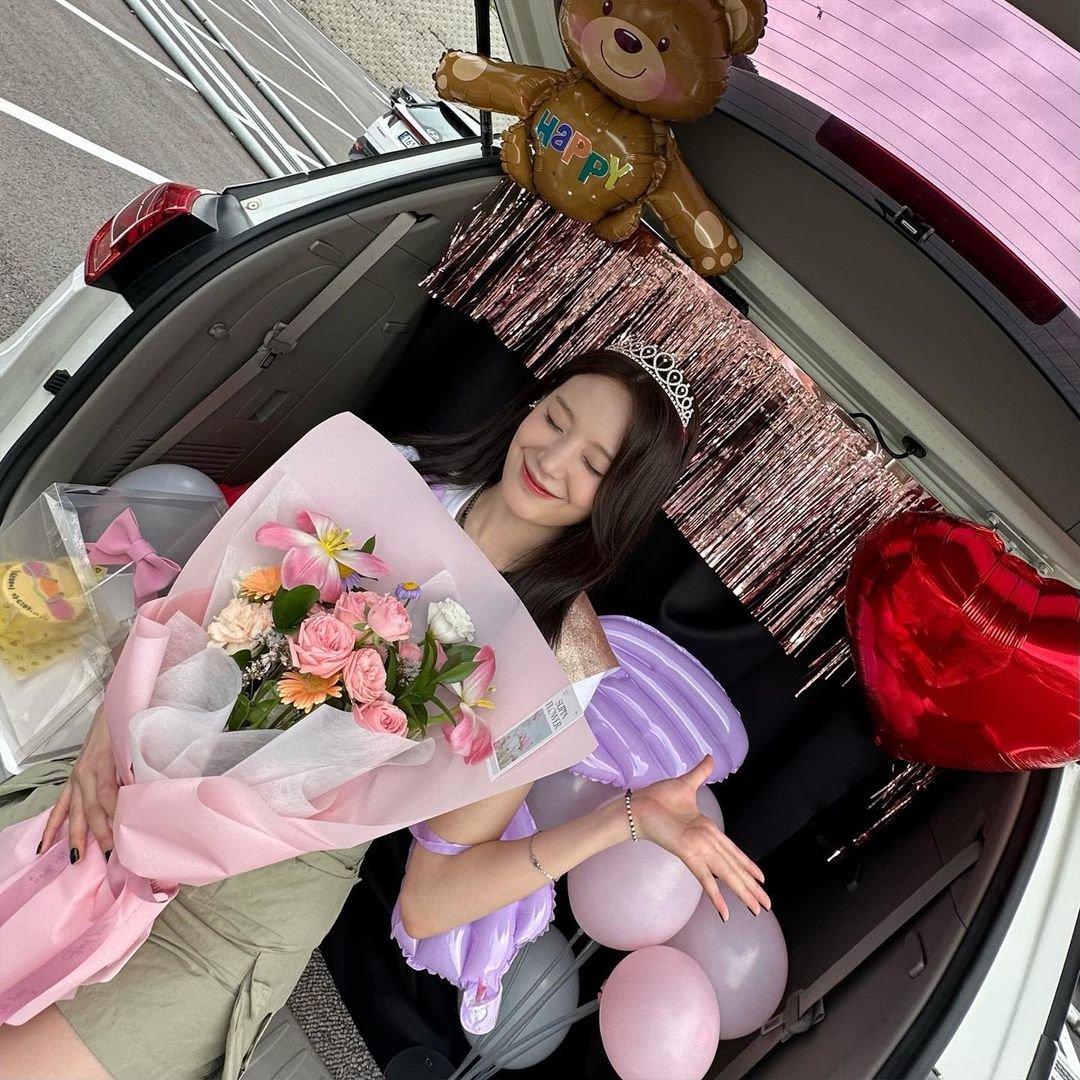 gyuri pics! tweet media