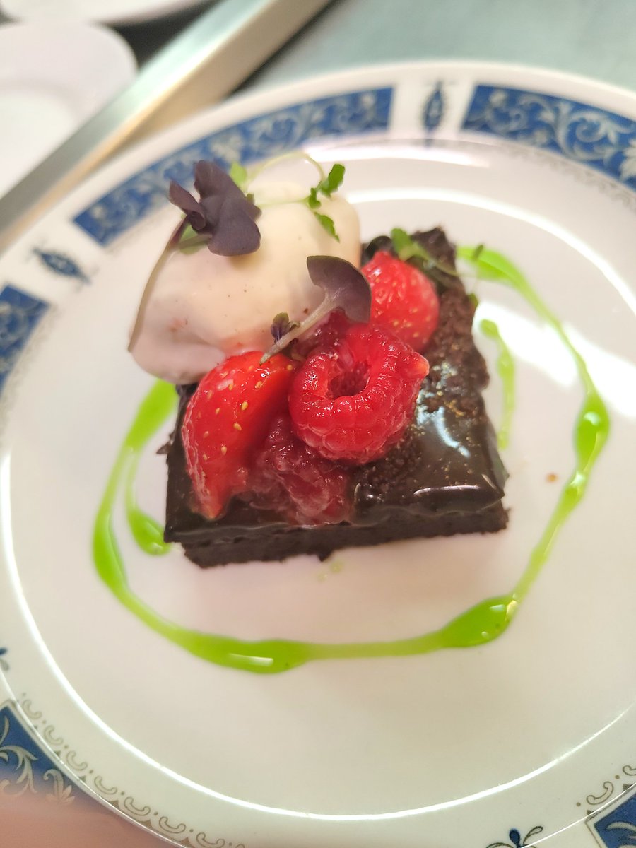 Another really fun night at <a href="/ScarColl/">Scarborough College</a> for the Borders welcome dinner. 
Smoked Chicken Caesar Salad, Braised Beef Brisket, Caramel Brownie and Balsamic Strawberry and Raspberry. 
<a href="/AJ3778/">Alison Higgins</a> <a href="/CashellTim/">Tim Cashell</a> <a href="/chefbenji64/">Ben Cook</a> <a href="/GuyEmmett/">Guy Emmett</a> <a href="/OliCullers/">Oli Cullingworth</a> <a href="/ScarCollFoodies/">Scarborough College Catering - Holroyd Howe</a>
