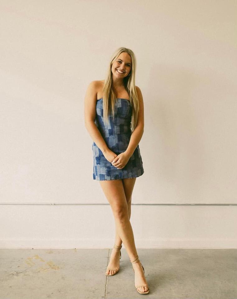 Dana Fettin tweet media