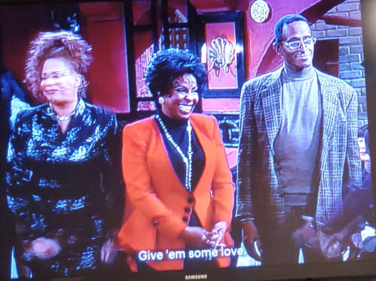 Fly_Sistah's tweet photo. His mom is Gladys Knight 
#livingsingle30 https://t.co/pNtATOHBbS