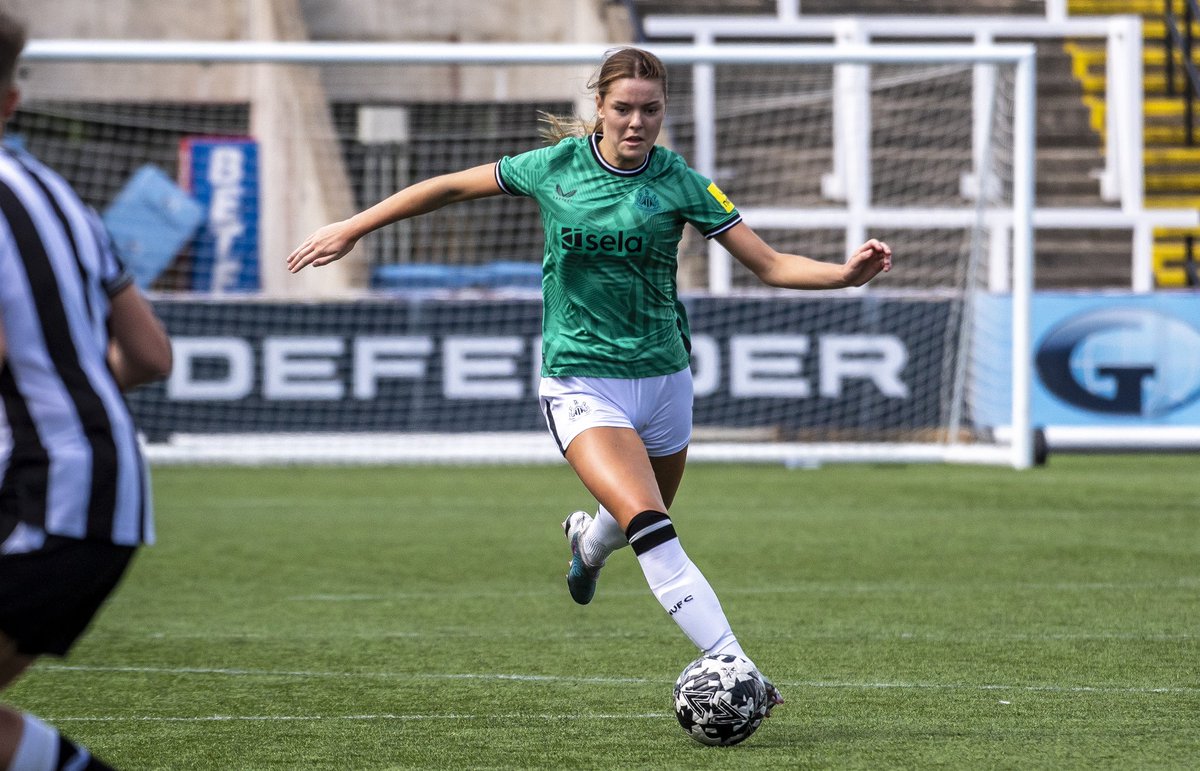 NUFCWomen's tweet photo. ✅ Our development side also continued their perfect start to the season, winning 8-1 at home to Hull City!

Georgina Spraggon scored four and Jess Spark two, while Lucy Gilbert and Ebonie Knox each netted once!

#NUFCWomen ⚫⚪ https://t.co/SkjbJXozY7