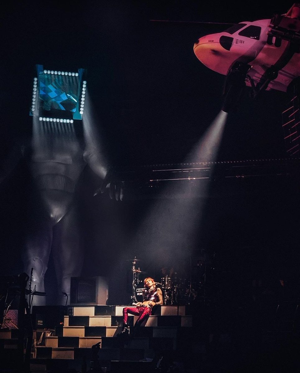 MGKSpain's tweet photo. One year ago today the #MainstreamSelloutTour Europe started
14 dates, 9 countries and an attendance of 184.000 fans
🇩🇪🇨🇿🇧🇪🇮🇹🇨🇭🇫🇷🇬🇧🇮🇪🇳🇱 https://t.co/7iWbzAiaxh