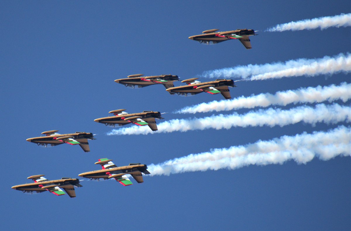 LakonSpotting's tweet photo. @fursanalemarat7 colourfull and smokefull display during @AthensFlyinWeek '23
@modgovae @uaeembassygr #FursanAlEmarat #AthensFlyinWeek #AFW23 #Airshow #avgeek
1/2 https://t.co/fI9MwbTRba