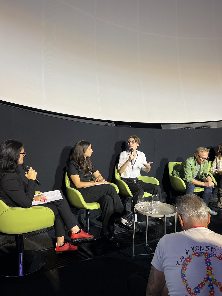 ‼️ Panel na tegorocznych <a href="/Freedom_Games/">Igrzyska Wolności</a> - budowanie mostów między pokoleniami. Jak przeciwdziałać dezintegracji społecznej❓
▶️ Pełna sala! A z mojej strony oczywiście sporo o edukacji ✌️
#IgrzyskaWolności #MostPokoleń