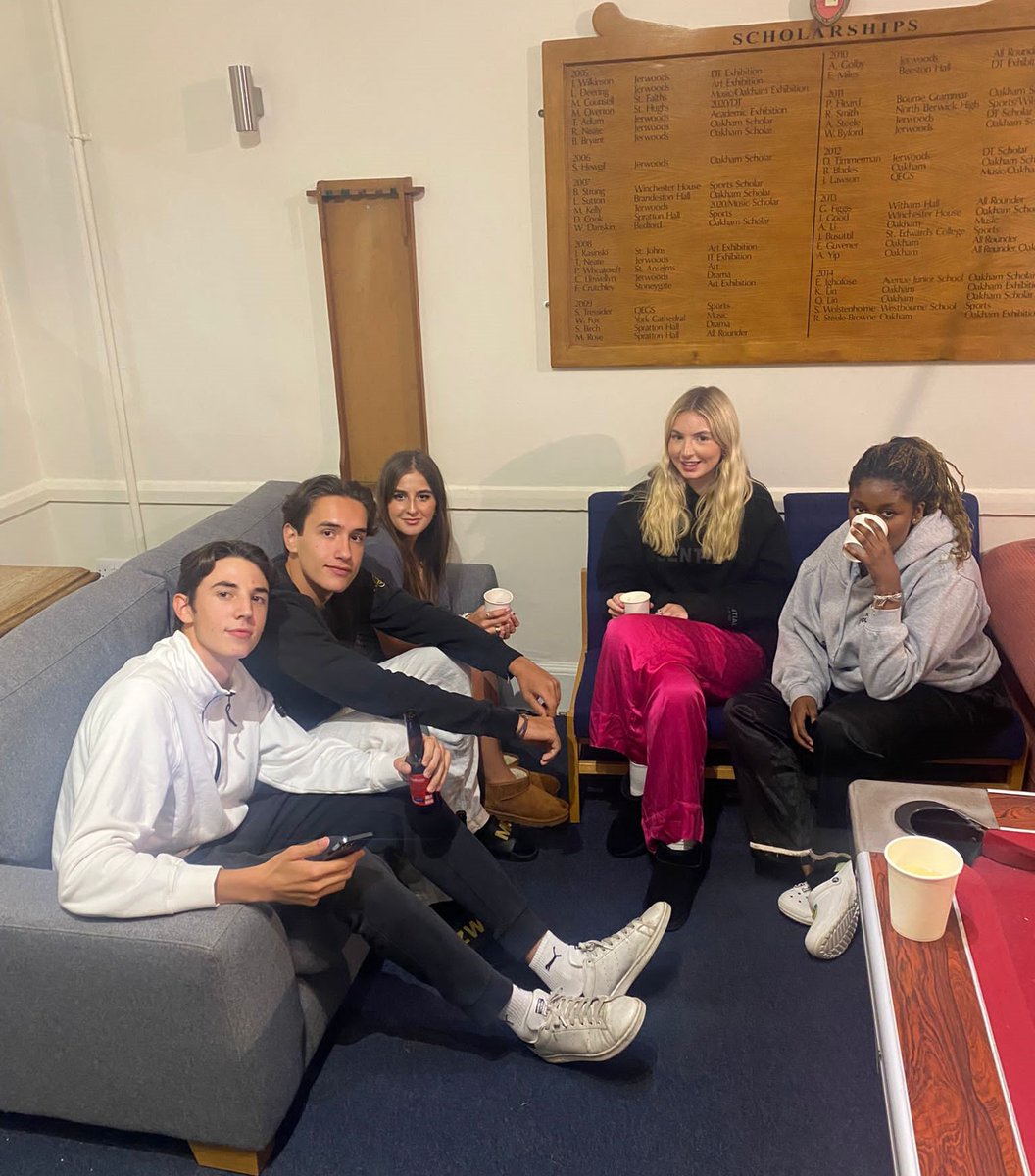 Chapmans House tweet media