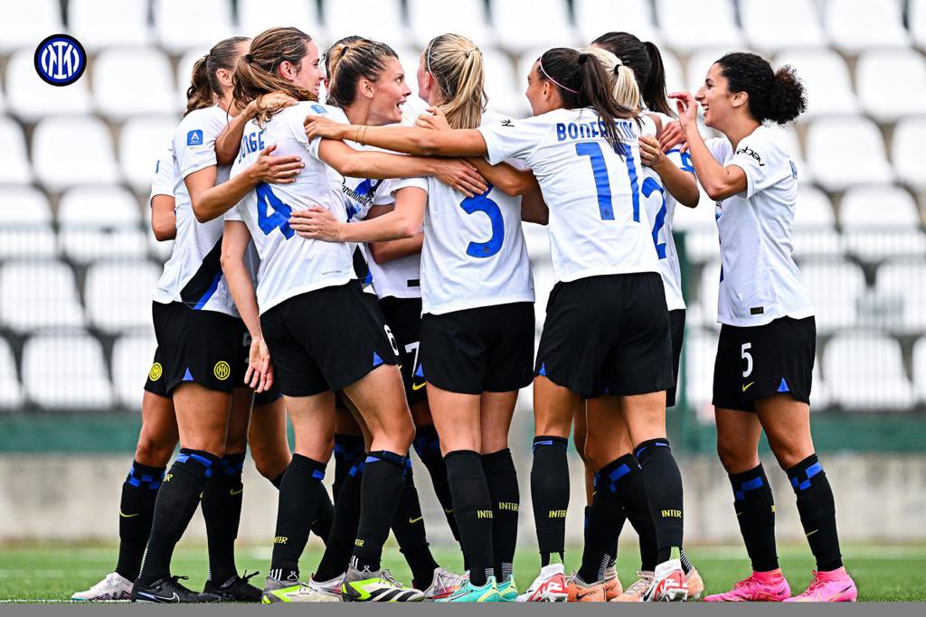 Era importante partire bene, conquistando i tre punti. Brave ragazze 👏👏👏 💪⚫️🔵 #serieafemminile #iminter #inter #interwomen #mewe ⚙️ @inter @Inter_Women