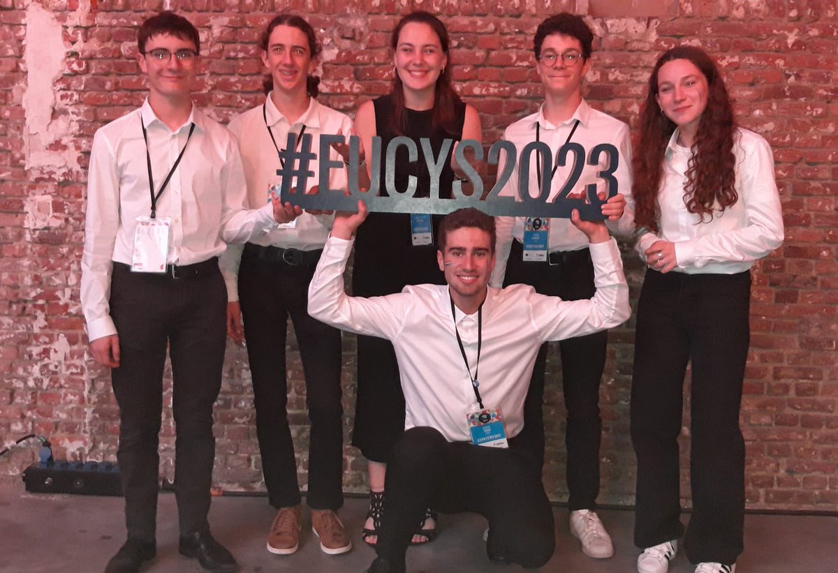 LyceeMonteil's tweet photo. Pas de récompense officielle pour le projet Bee Api de @LyceeMonteil, équipe de France au concours international EUCYS mais chacun rentre heureux et enrichi par cette extraordinaire expérience. 👏👏👏
@dsden12 @DAACToulouse @Sciences_Ecole https://t.co/SGWOJcjE0H
