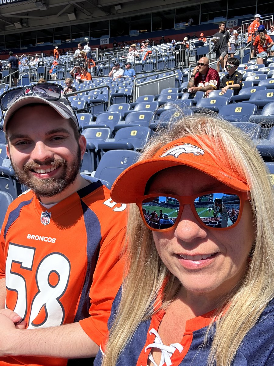 ClarystaInSun's tweet image. #WASvsDEN