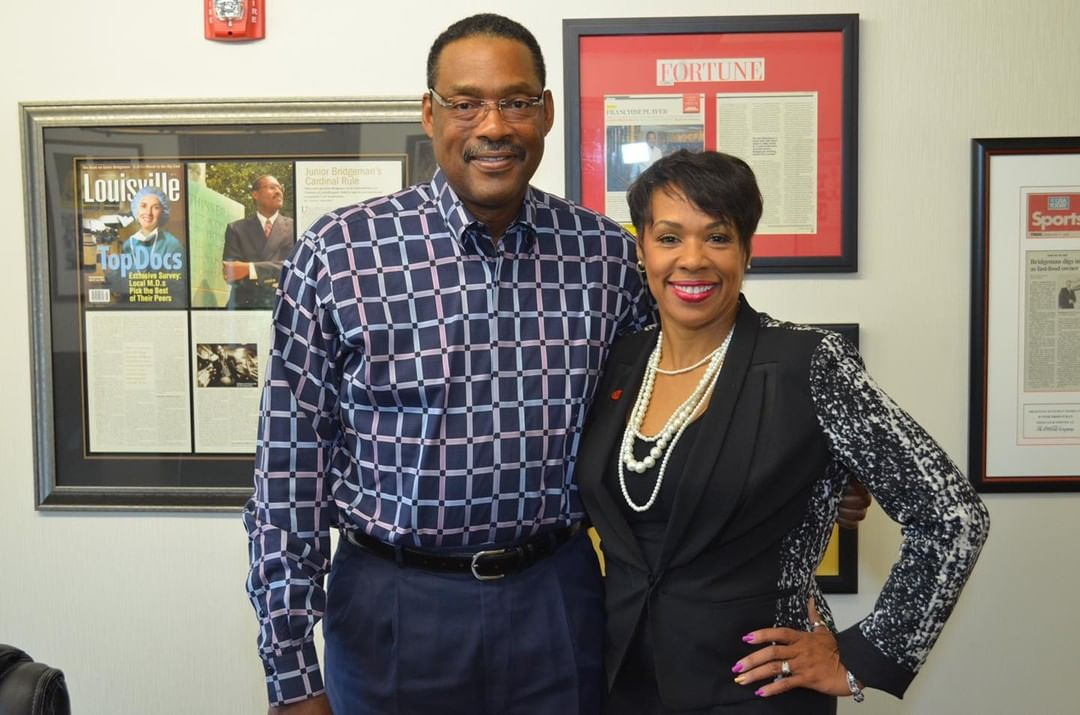 SheriRiley's tweet photo. Happy Birthday to retired #NBA player turned successful entrepreneur and owner of #EbonyMagazine and #JetMagazine, Junior Bridgeman. Junior is a featured conversation in my book, #ExponentialLiving. He’s a gentle spirit, a powerhouse business man, and a humble man of faith. https://t.co/RvVN8IQpla